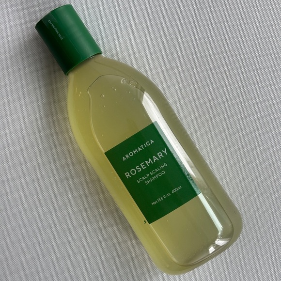 NWT Aromatica Rosemary Scalp Scaling Shampoo - Picture 2 of 3